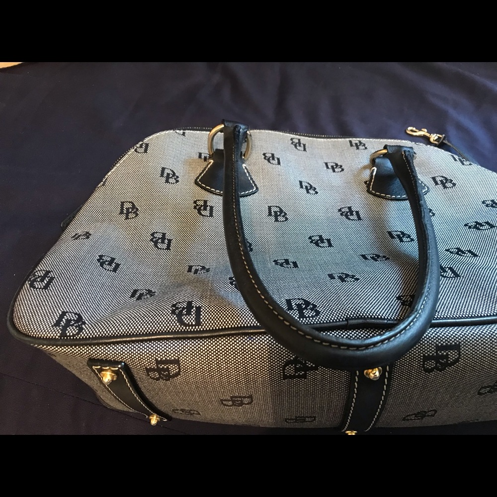 Preloved and gently used Dooney and Bourke Bag